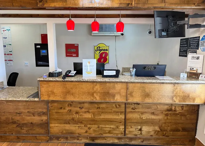 Super 8 By Wyndham Baker City