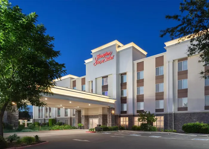Hampton Inn & Suites Fresno