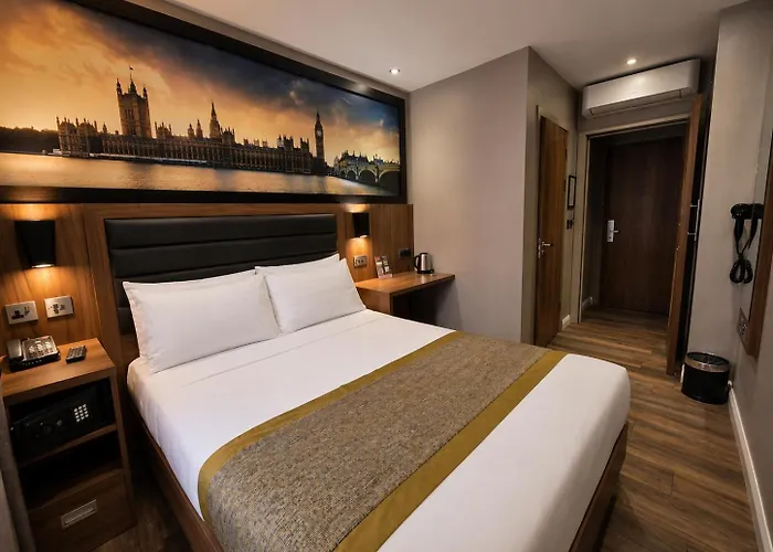 London Court Hotel