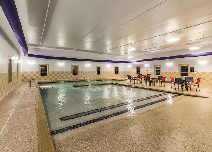 La Quinta By Wyndham Fargo-Medical Center Hotel