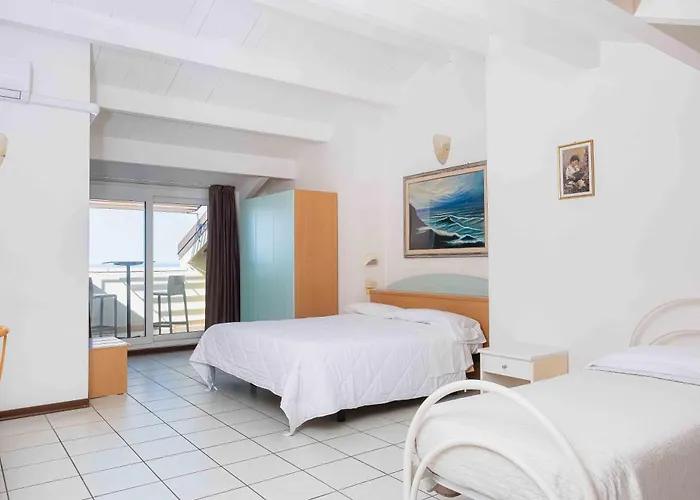 Hotel Lungomare Cattolica
