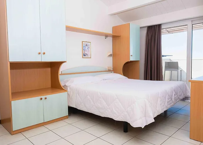 Hotel Lungomare Cattolica