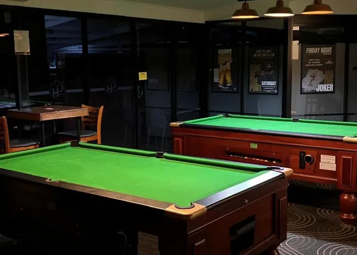 Batlow Hotels