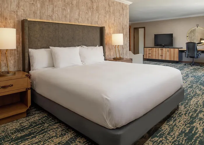 Edgewater Missoula, Tapestry Collection By Hilton Hotel