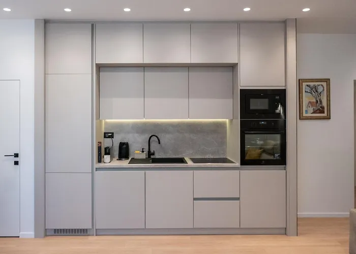 Situs Residence Split