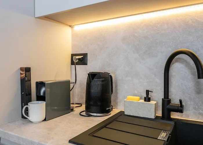 Situs Residence Split