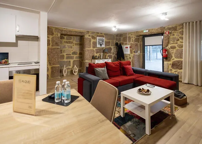 Alqueiturismo - Casas De Campo Guarda