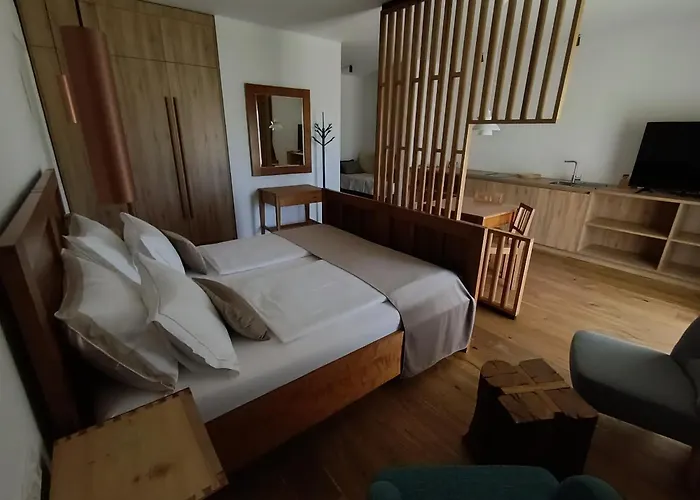 Pira Boutique Hotel