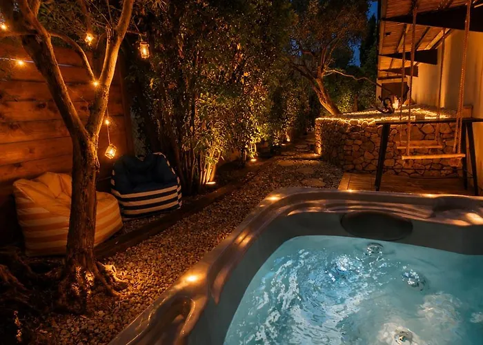 Chambre d'hôte Cigale jacuzzi et jardin privé