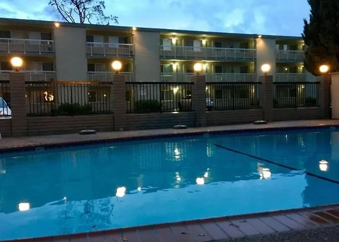 Pacific Motor Inn