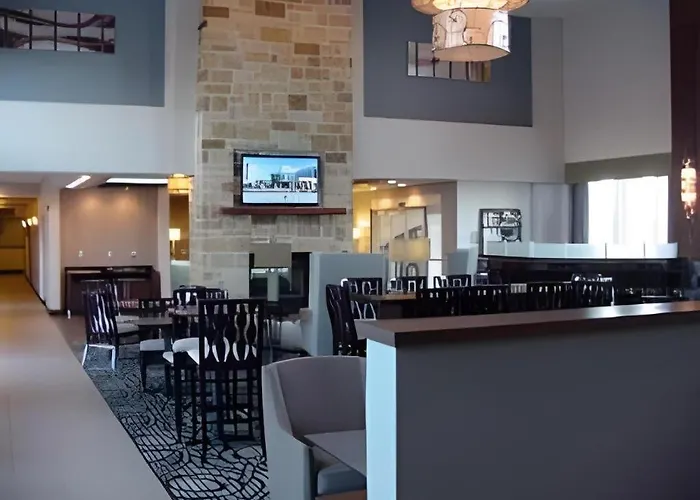 Holiday Inn Express & Suites Fredericksburg By Ihg