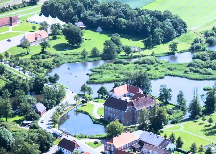 Hotels in Gram