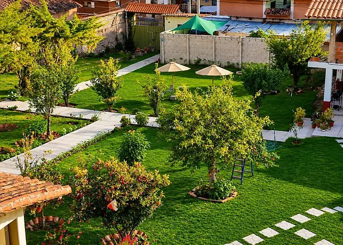Urubamba Hotels
