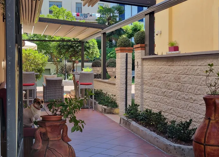 Hotel Charly Milão