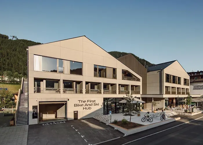 Dips&Drops - The First Bike And Ski Hub Flachau