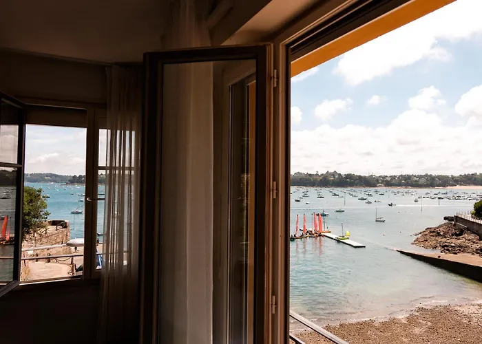 Hôtel De La Vallée Dinard