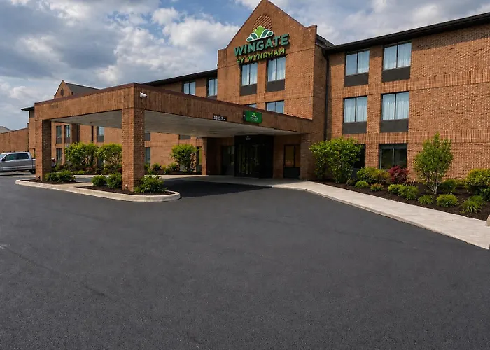 Wingate By Wyndham Livonia Hotel