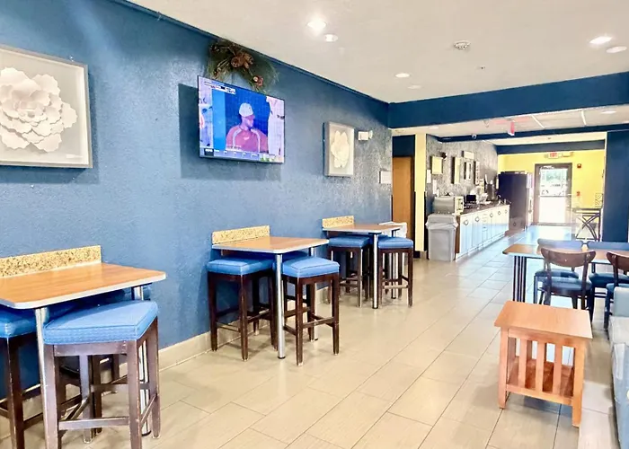 Microtel Inn & Suites By Wyndham New Braunfels I-35