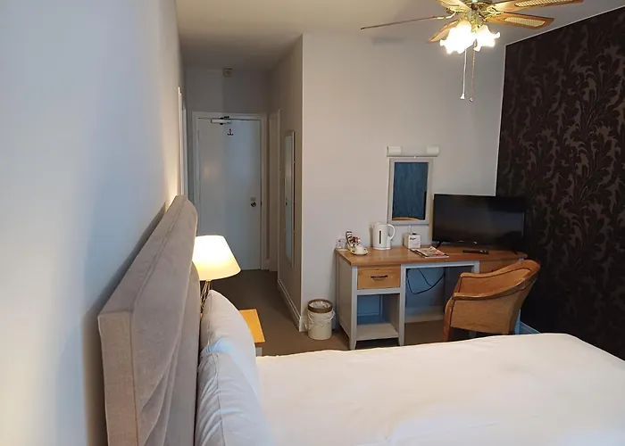 Devizes Hotels