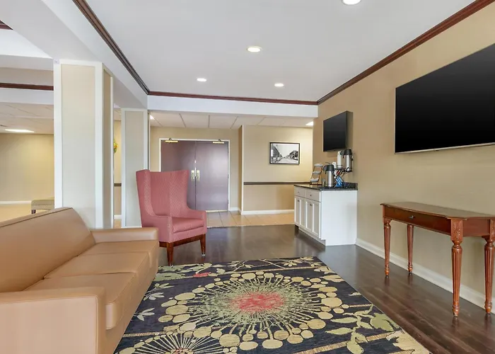 Lawrenceburg Hotels