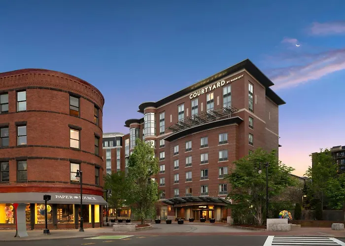 Courtyard By Marriott Boston Brookline Hotel