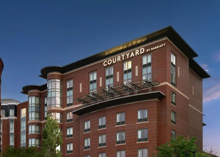 Courtyard By Marriott Boston Brookline Hotel