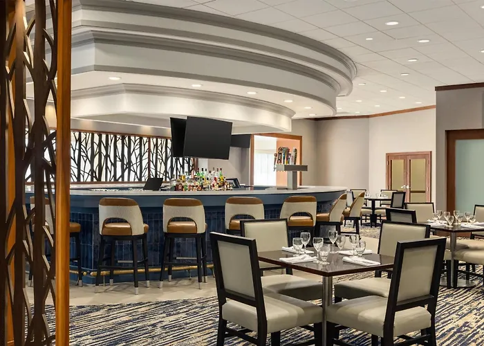 Doubletree By Hilton Pittsburgh-Green Tree Crafton