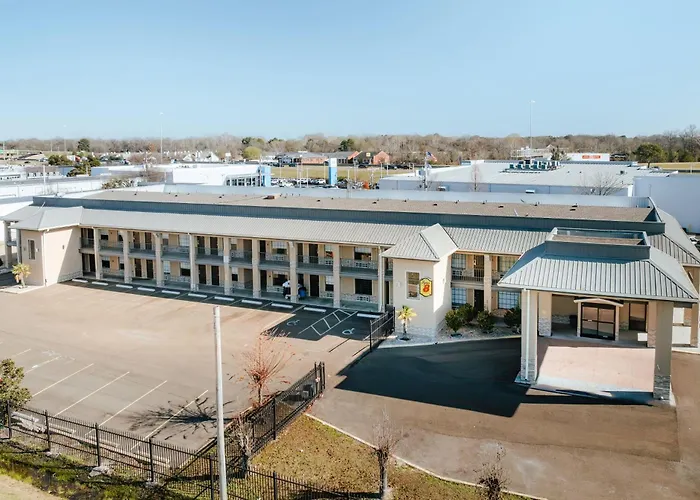 Super 8 By Wyndham Jackson Ms Near The Fairgrounds