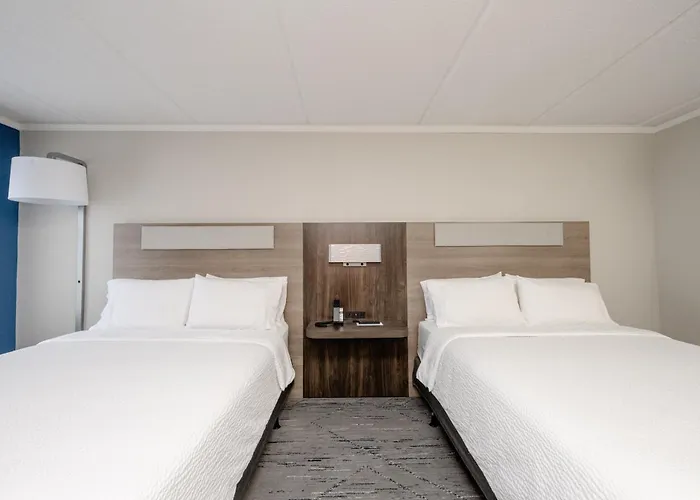 Holiday Inn Express Hotel & Suites Charleston - Northwoods By Ihg North Charleston