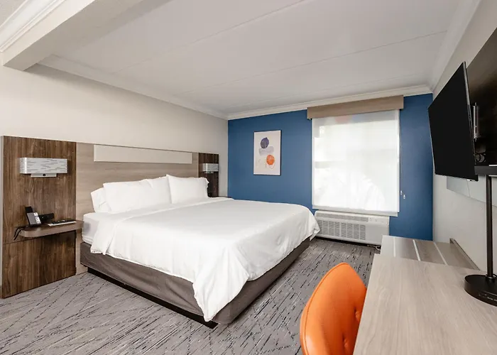Holiday Inn Express Hotel & Suites Charleston - Northwoods By Ihg North Charleston