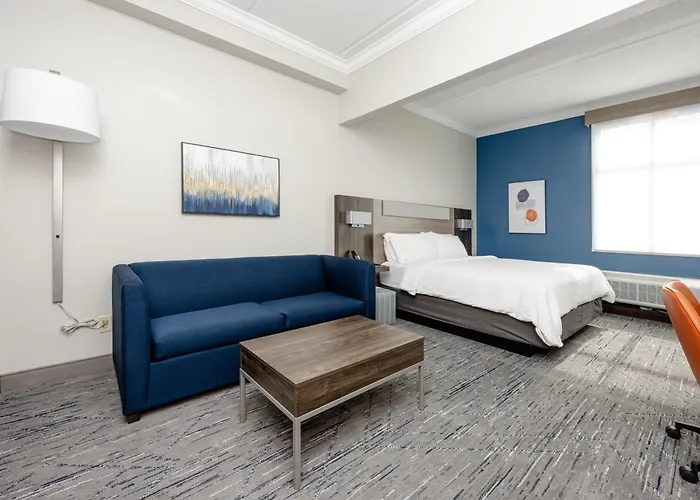 Holiday Inn Express Hotel & Suites Charleston - Northwoods By Ihg North Charleston