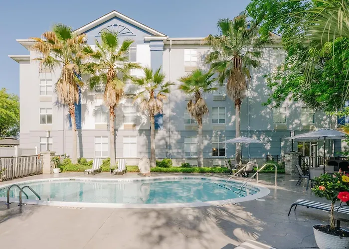 Holiday Inn Express Hotel & Suites Charleston - Northwoods By Ihg North Charleston