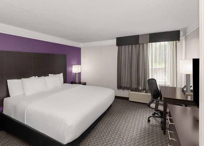La Quinta By Wyndham Austin Round Rock Hotel