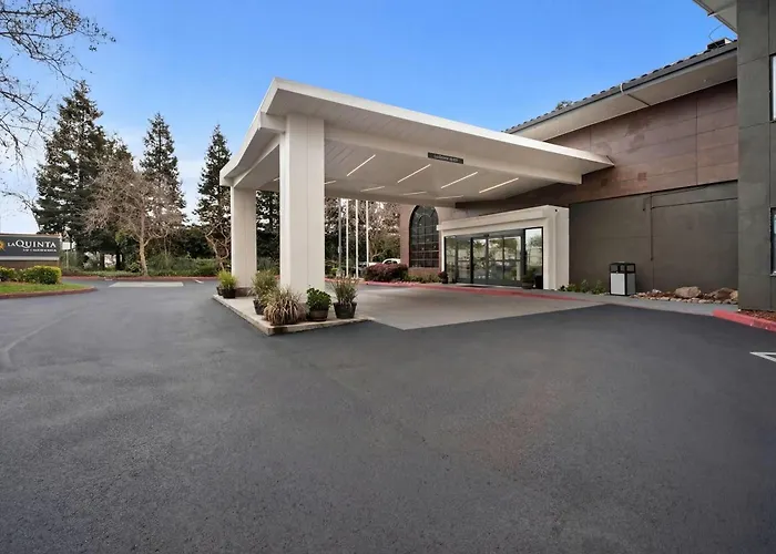 Hayward Hotels