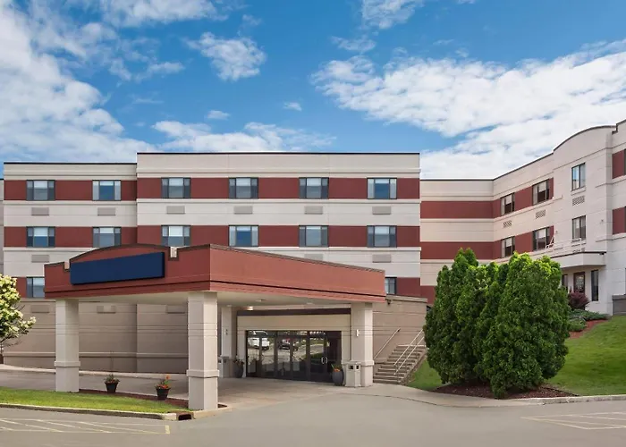 Royle Hotel Milwaukee Airport