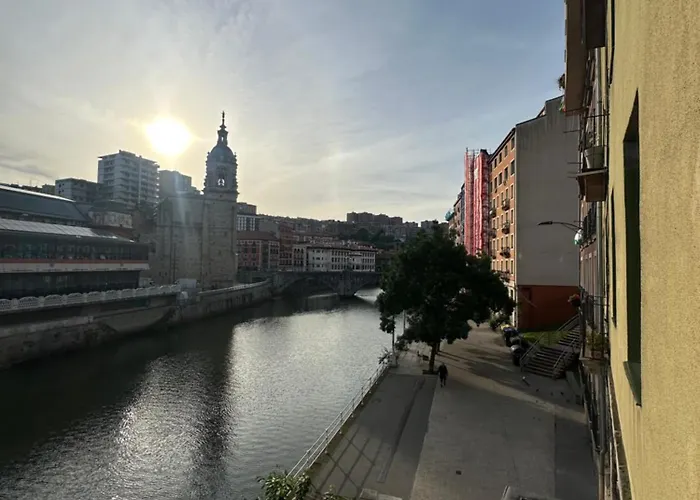 Pensión Boutique Caravan Cinema Bilbao