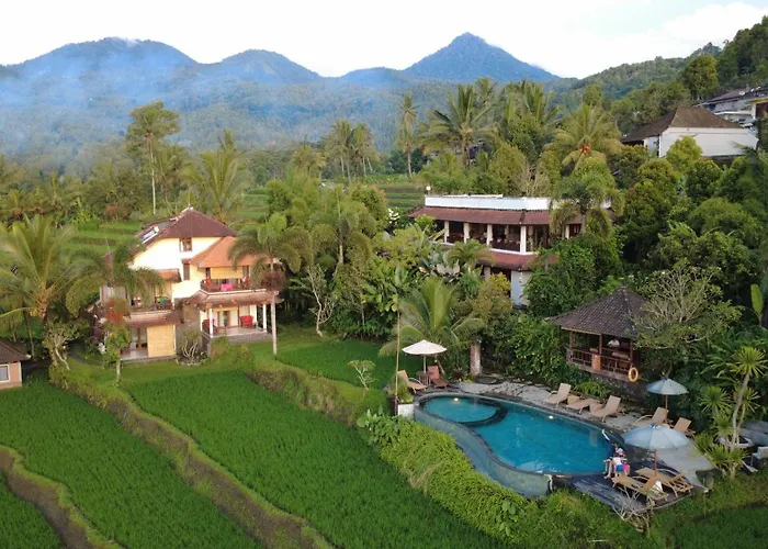 Hotels in Munduk