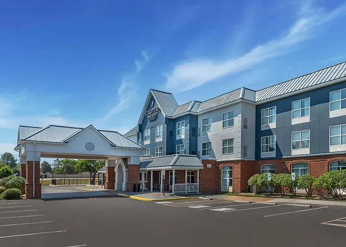 Hotels in Petersburg