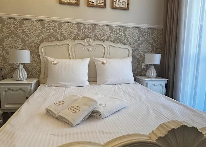Premium - Bed & Breakfast