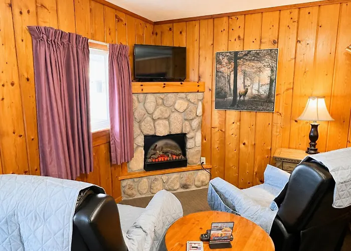 Cedars Motel Saint Ignace
