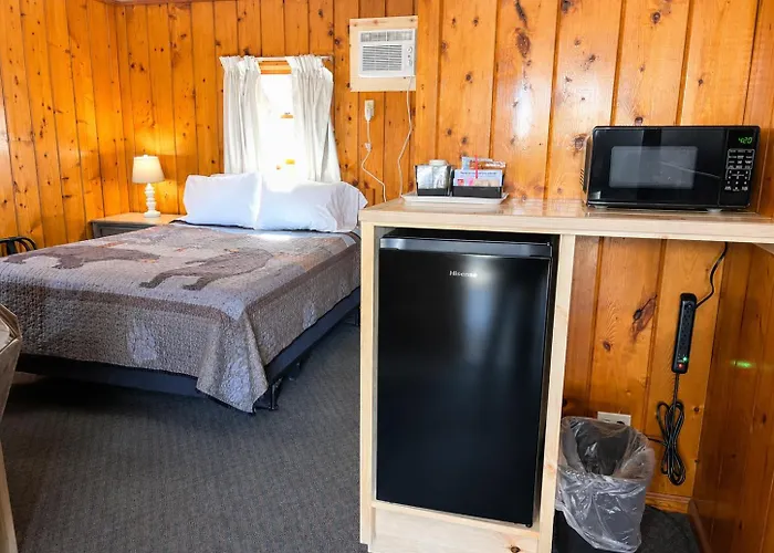 Cedars Motel Saint Ignace