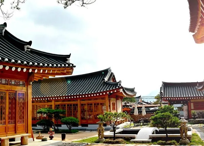 Hwangnamguan Hanok Village
