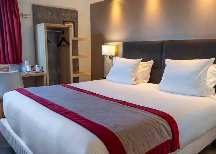 Hôtel l'Amandier Nanterre