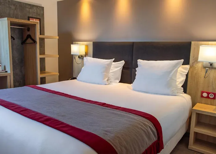 Hôtel l'Amandier Nanterre