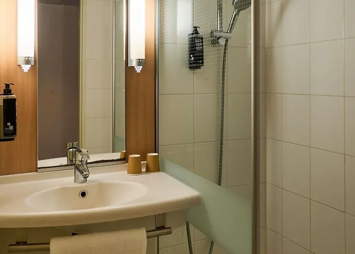 Hotel Ibis Paris La Defense Esplanade Courbevoie