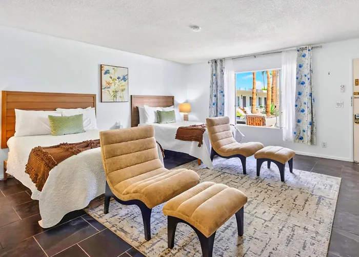 Lido Palms Resort And Spa