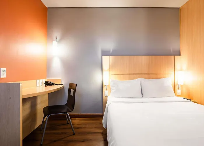 Ibis Ourinhos Hotel
