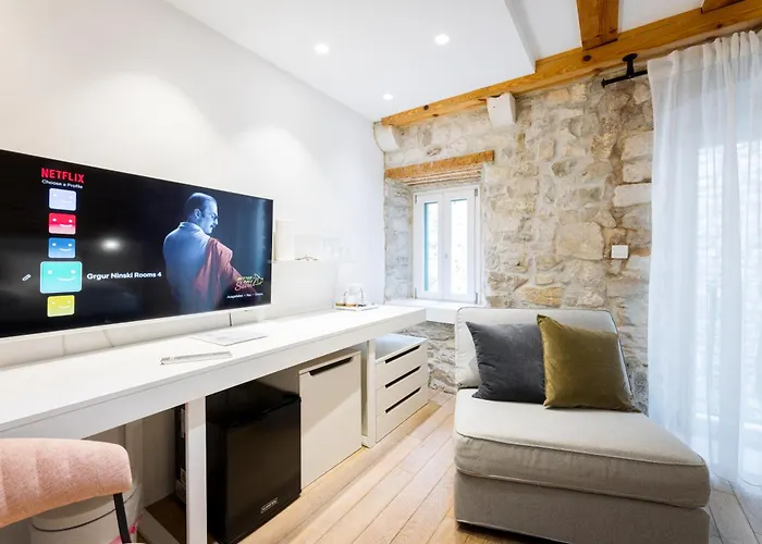 Grgur Ninski Rooms Split