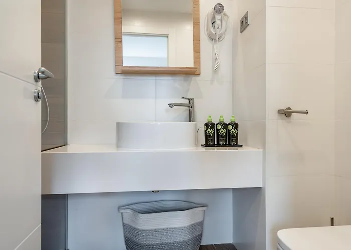 Limehome Barcelona Carrer De Fontcoberta - Digital Access