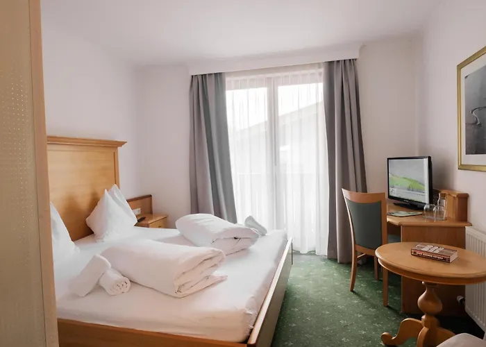 Hotel Martini Kaprun Inkluding Breakfast, Free Parking And Zell Am See-Kaprun Summer Card
